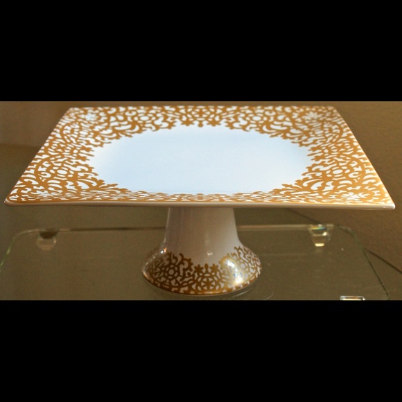 222 FIFTH CASBAH GOLD PEDESTAL CAKE STAND NEW - Picture 2 of 4